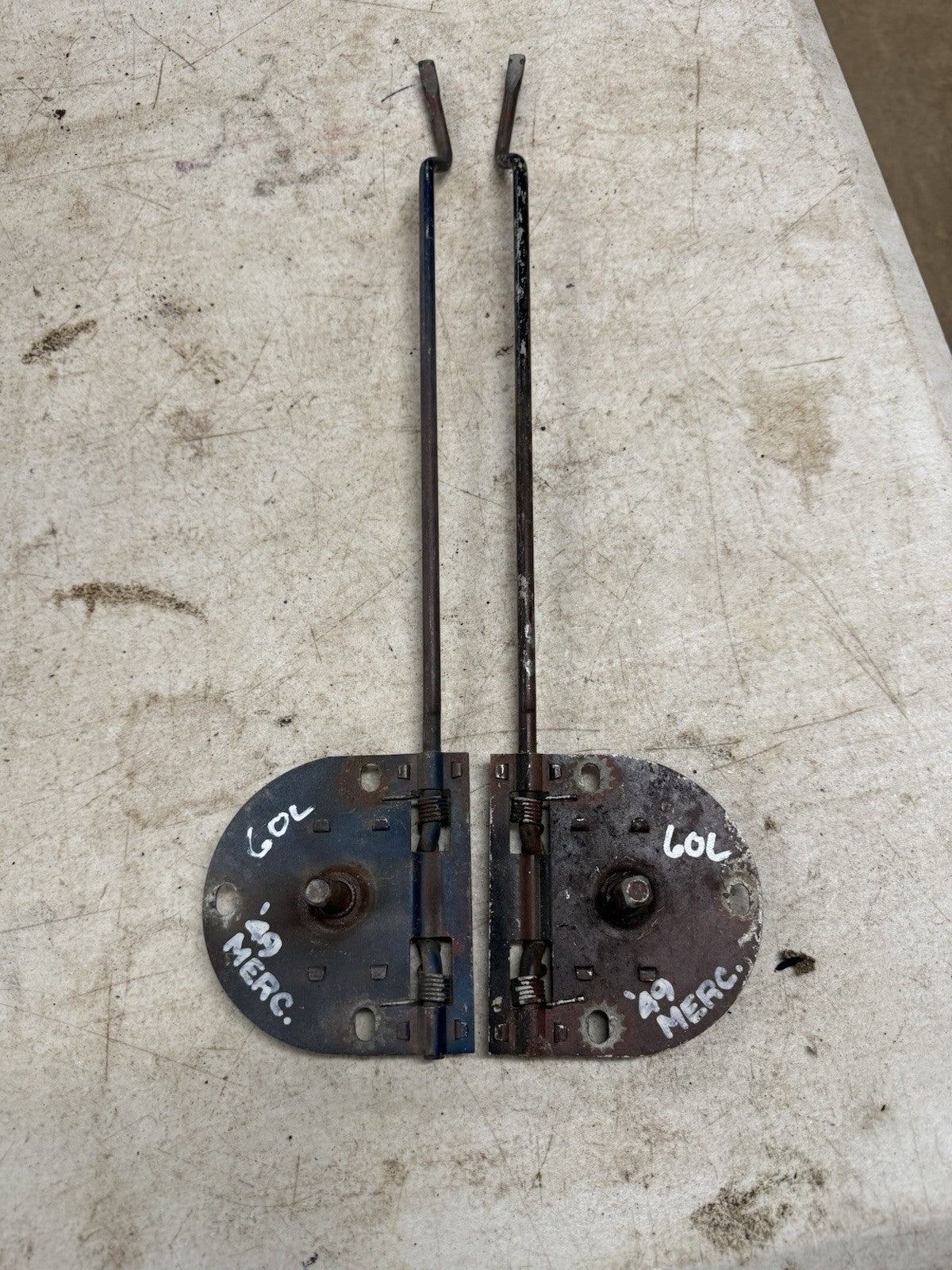 47093384
