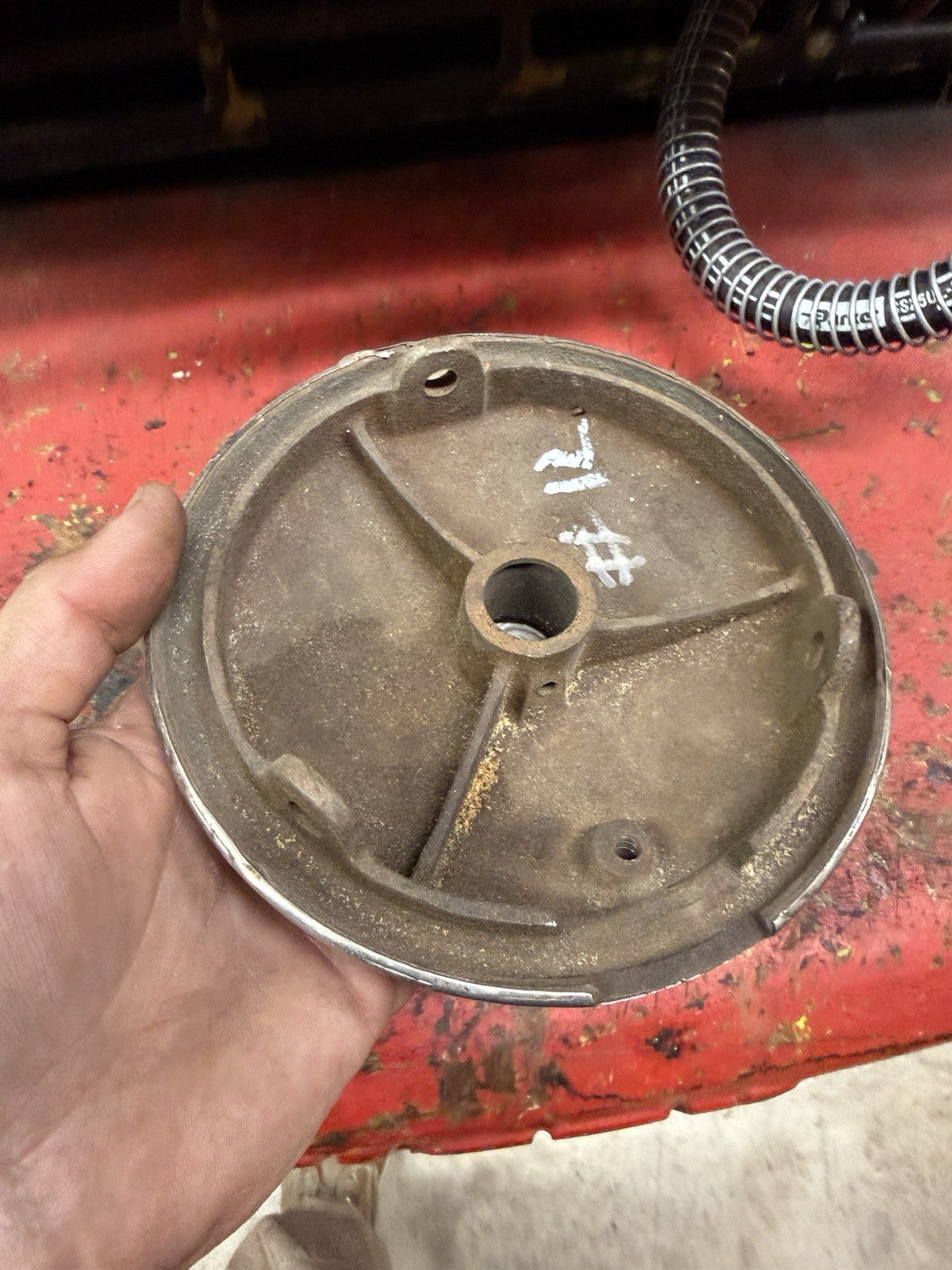 47280023