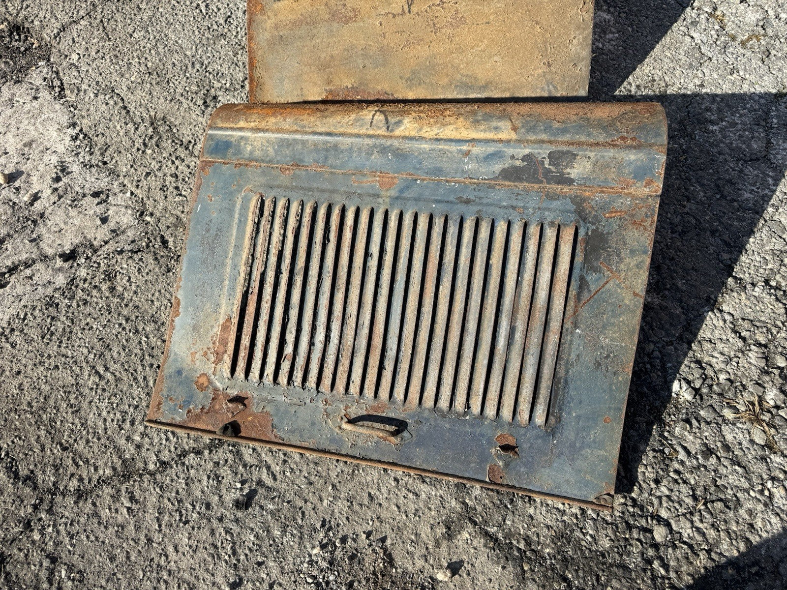 47075037