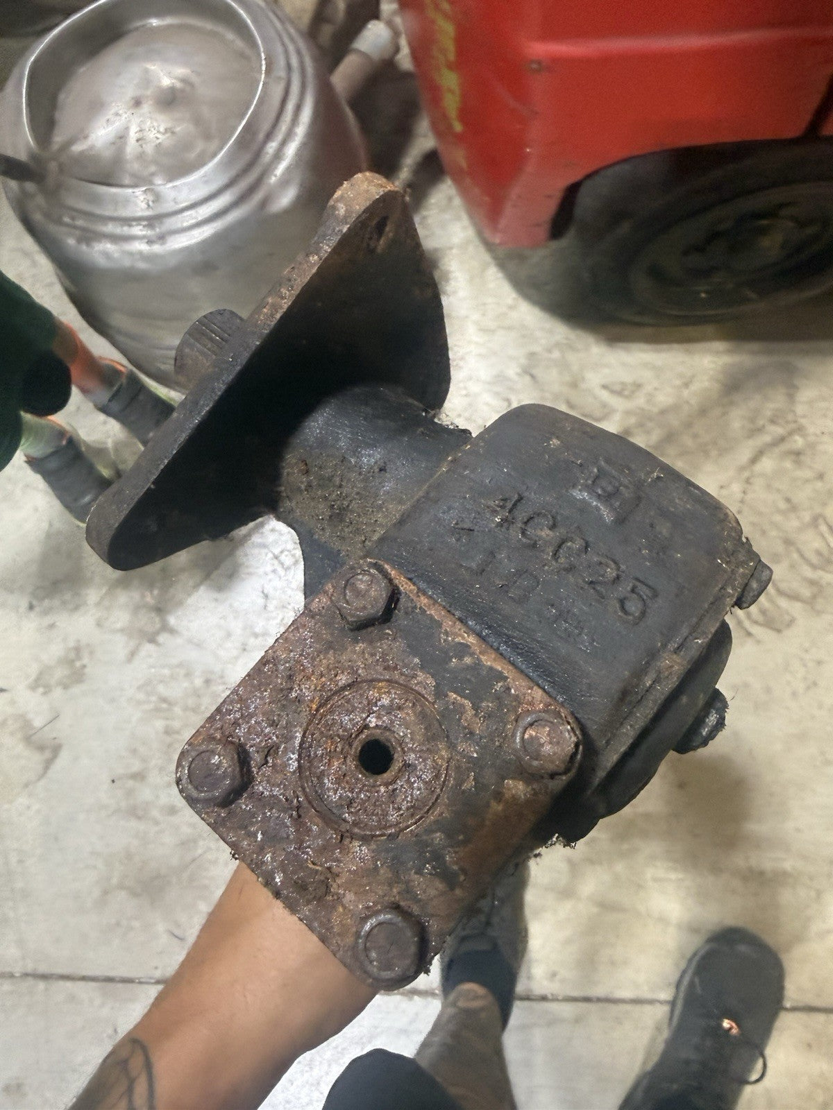 47720413
