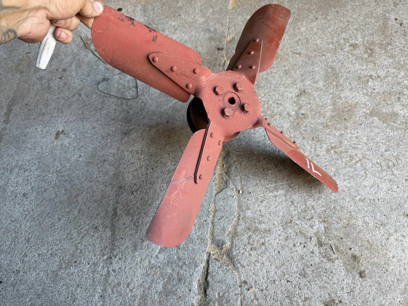 47524922