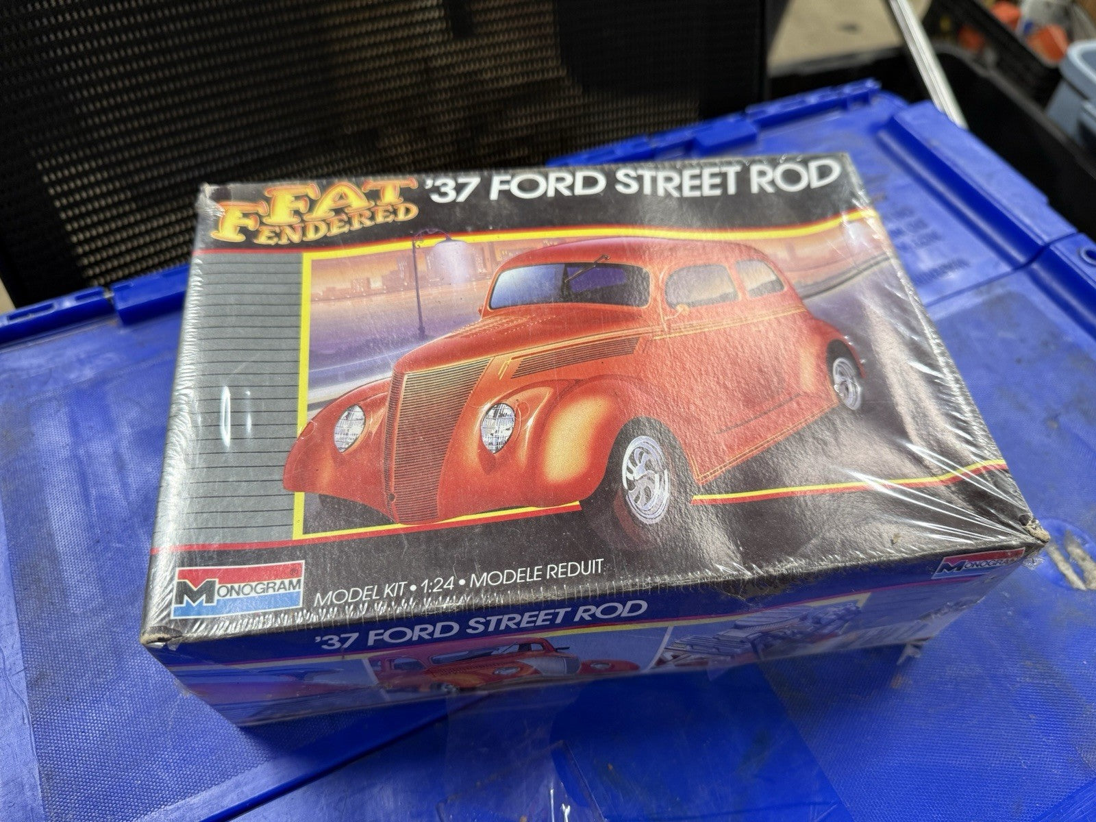 Vintage ORIGINAL 1/24 MONOGRAM FAT FENDERED '37 FORD STREET ROD