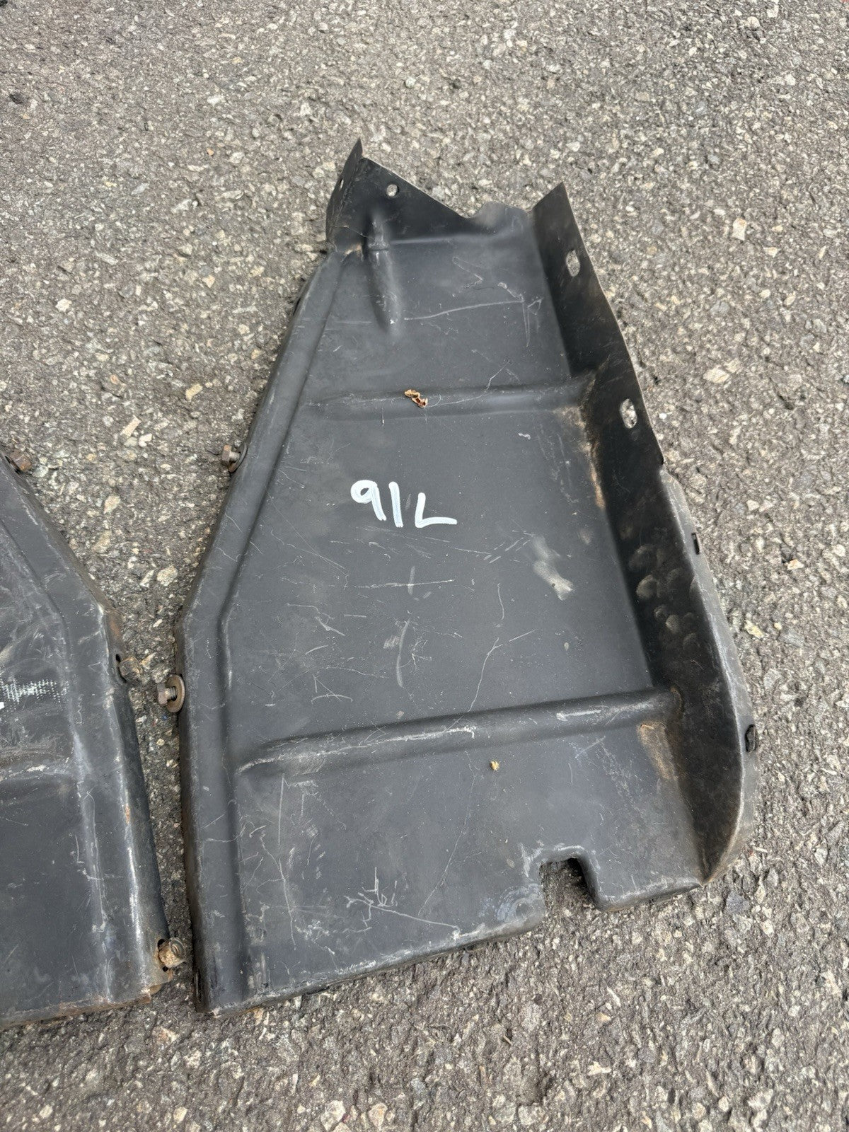 47737135