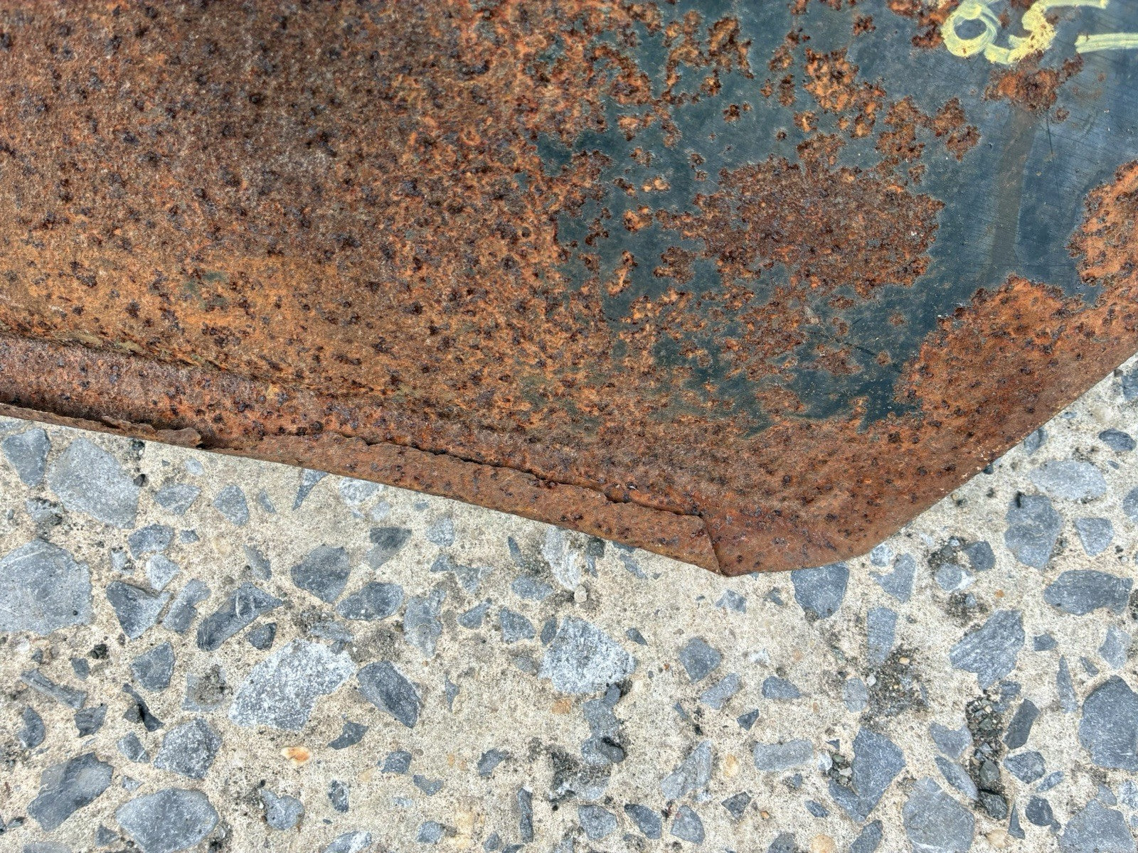 47328501