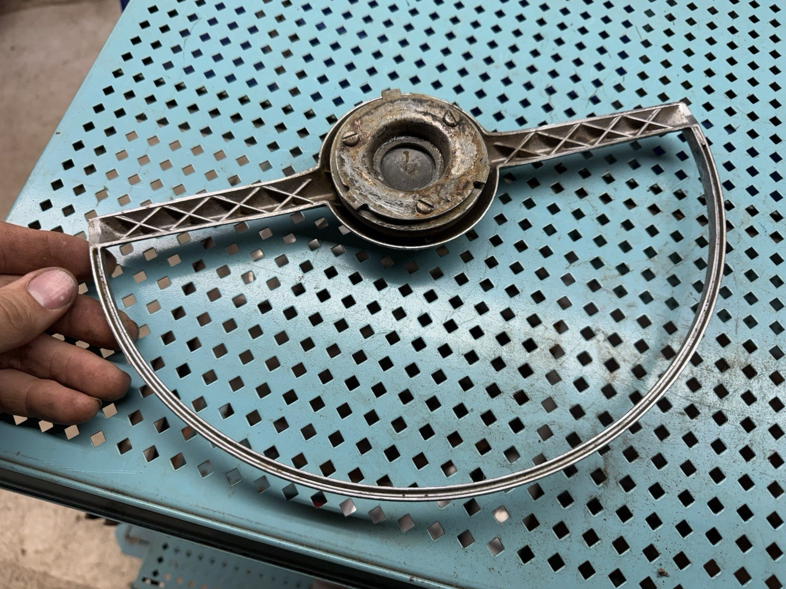 47024983