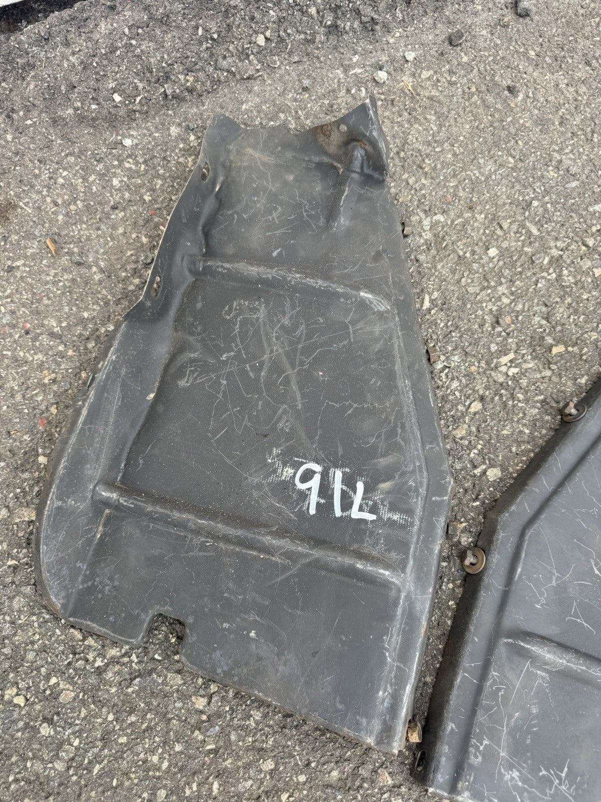 47737135