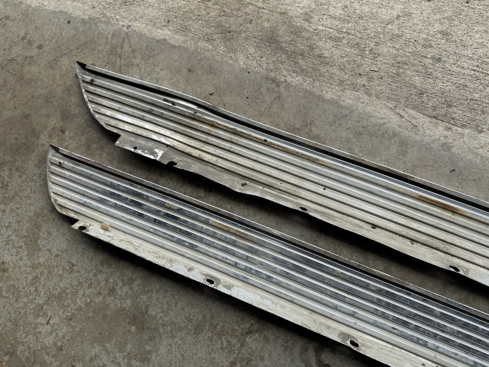 1962 Corvette Rocker Panels Molding (PAIR) Panel Left Right
