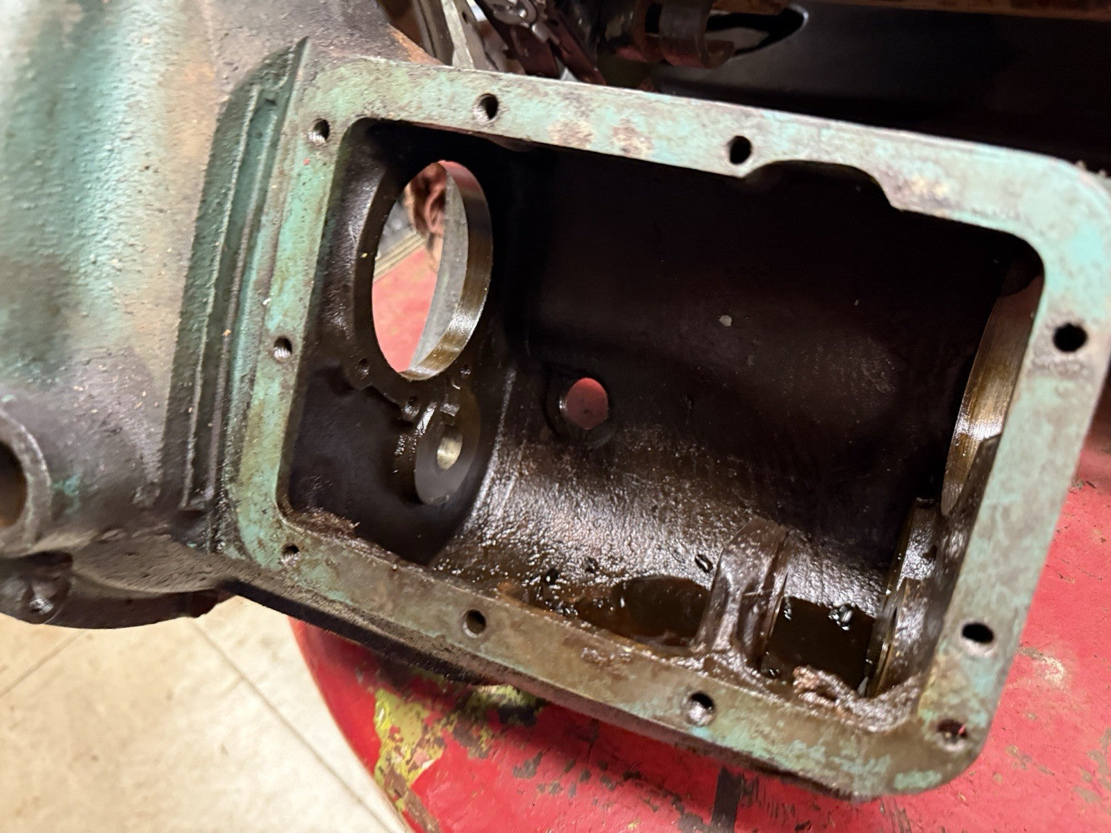 1940-1948 Ford flathead side loader transmission case 01A-7006