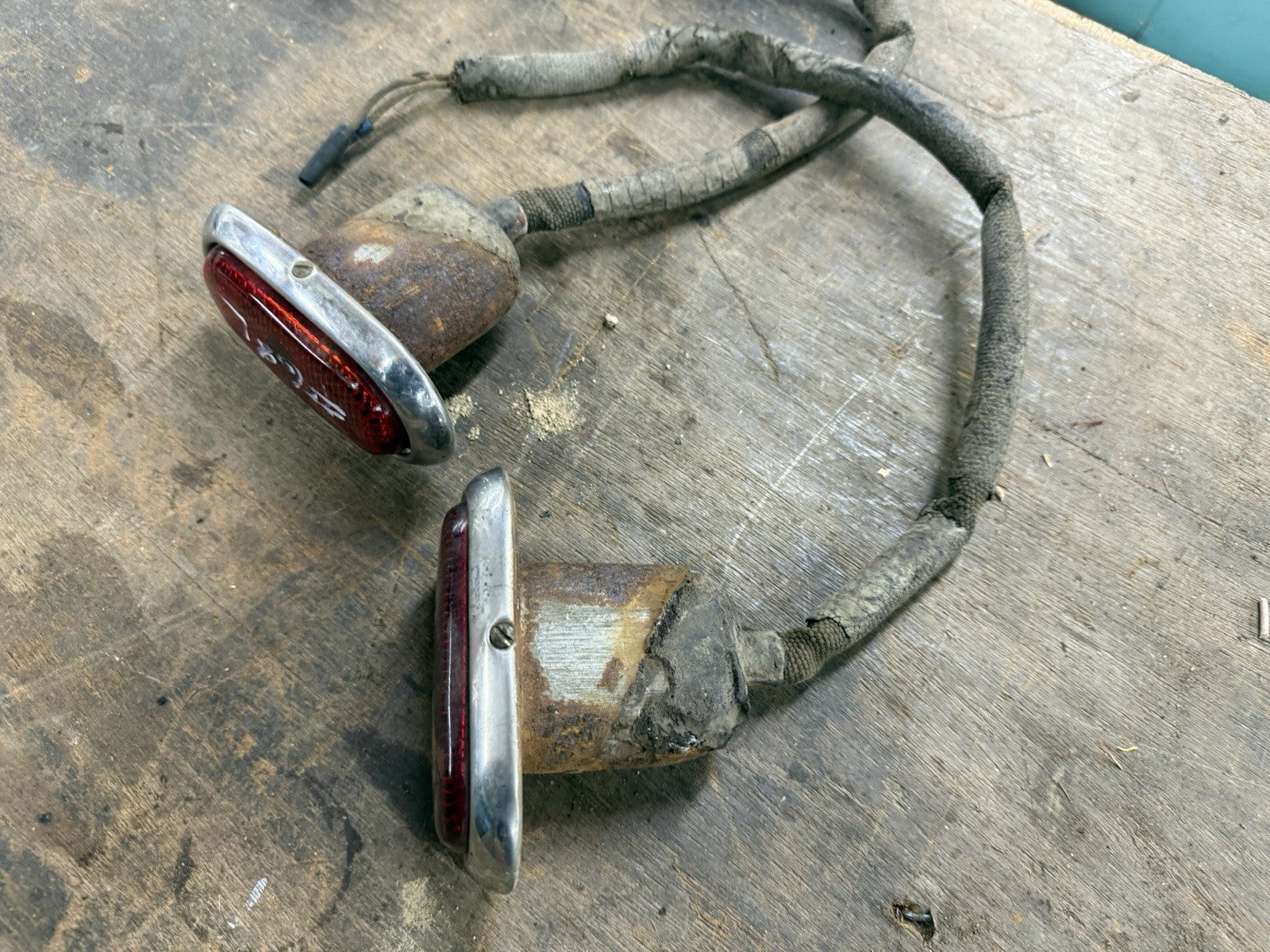 47713609