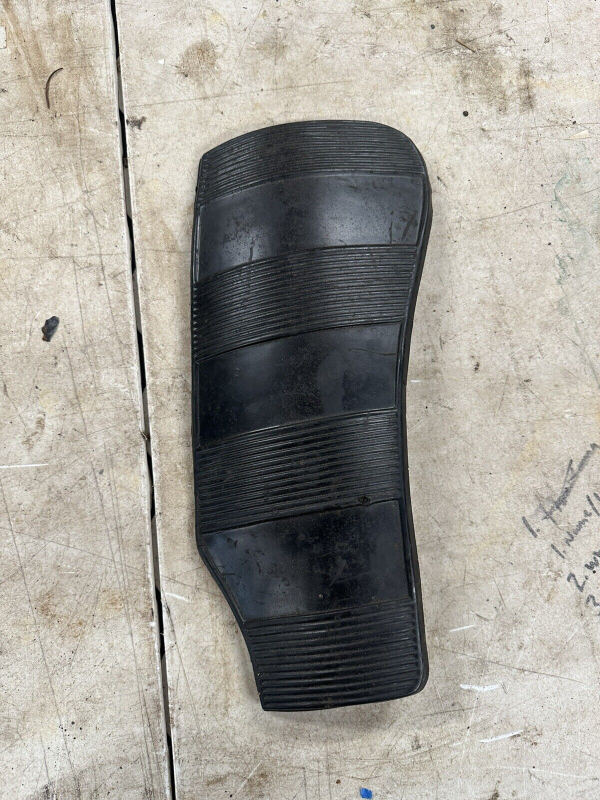 Ford Stone Guard 1946 1947 1948 Ford LH Rear Fender Boot Coupe