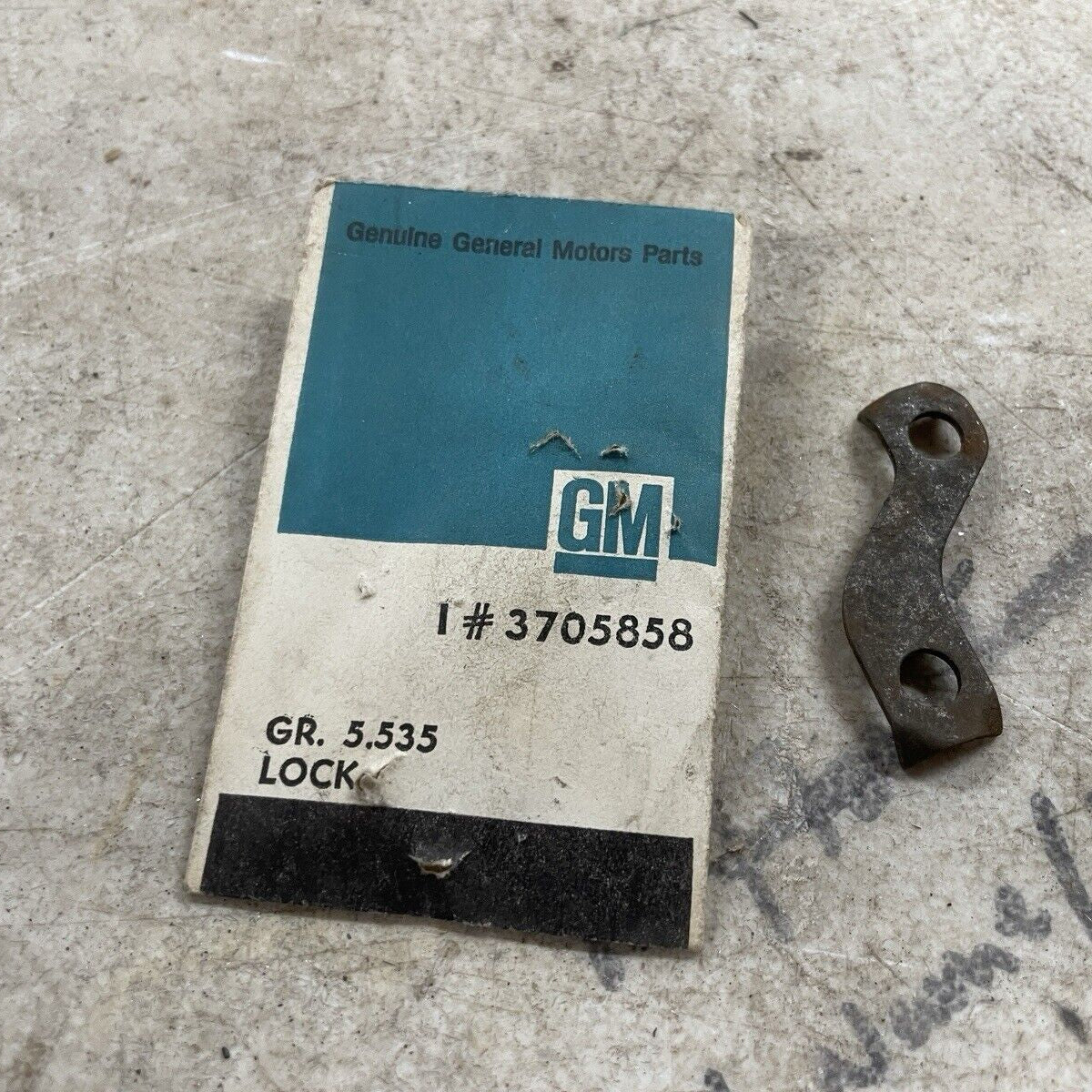 NOS 1955-1965 Chevrolet Truck Differential Oil Feed Trough Lock GM 370 ...