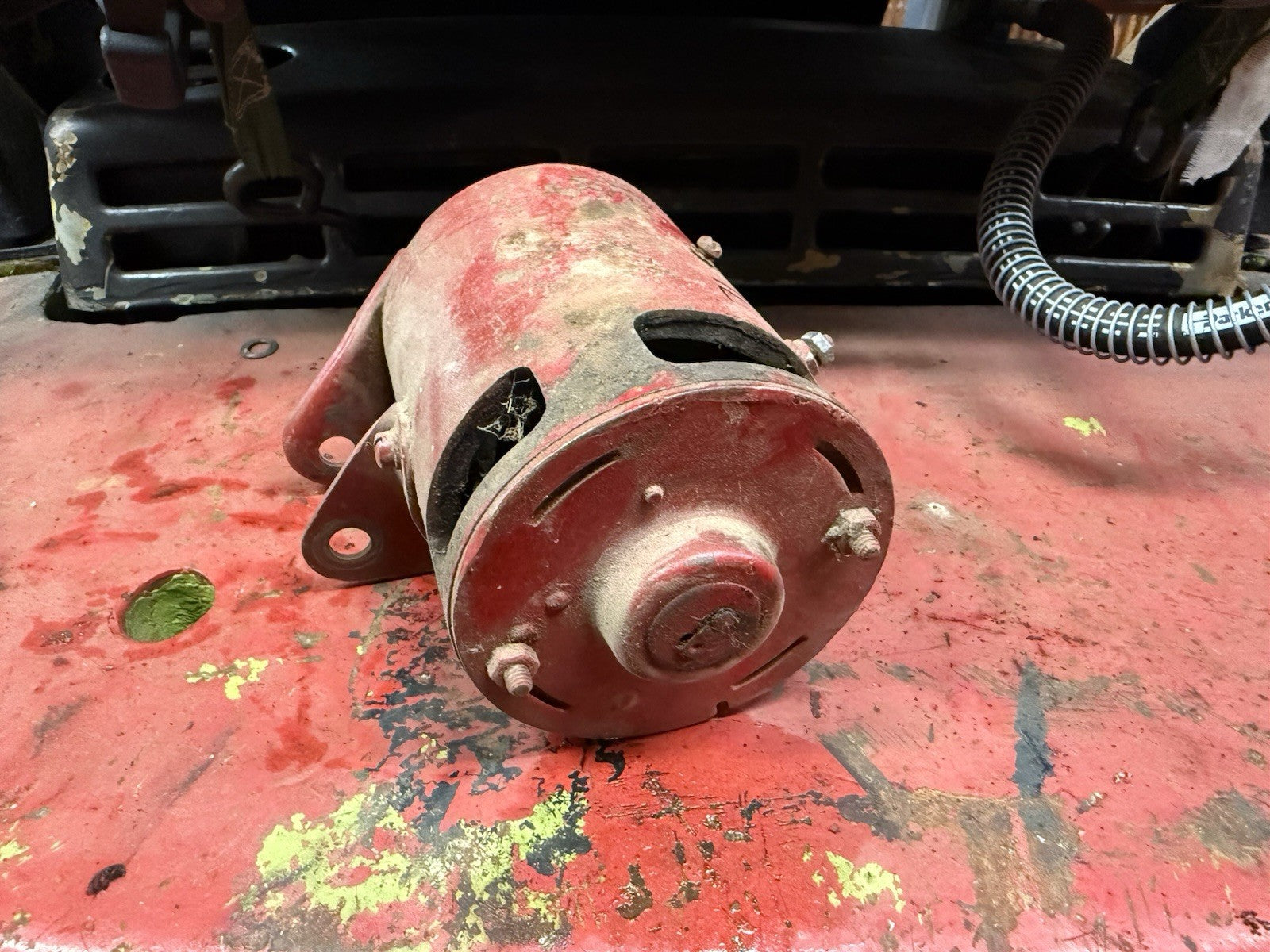 45390425
