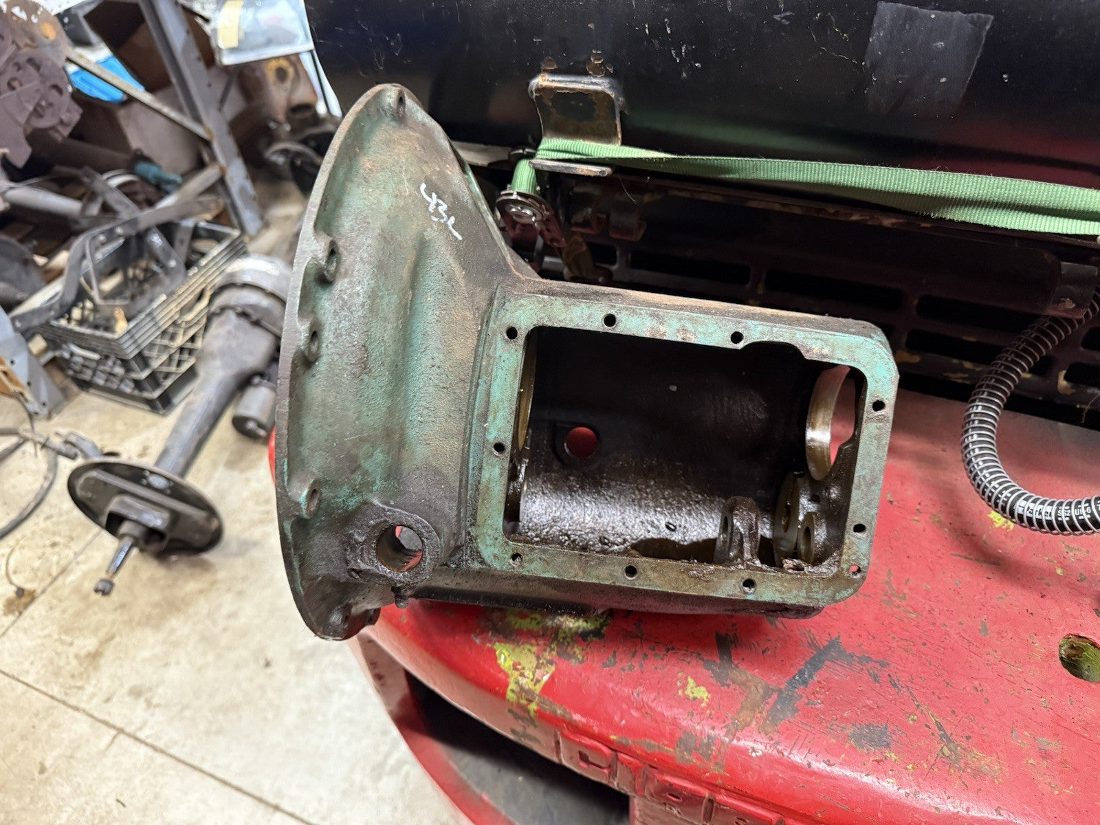 1940-1948 Ford flathead side loader transmission case 01A-7006