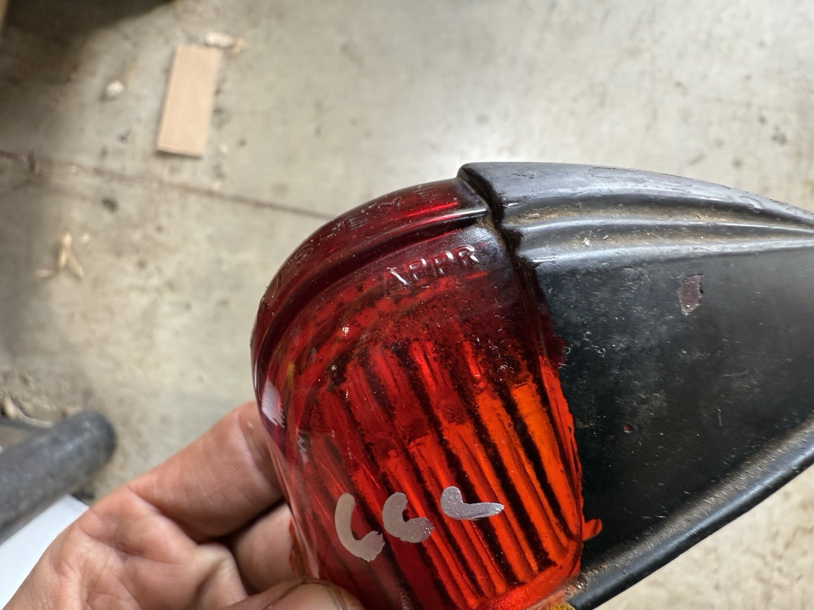 Vintage Cats-Eye Lenses Clearance Light Marker Cab Truck Trailer