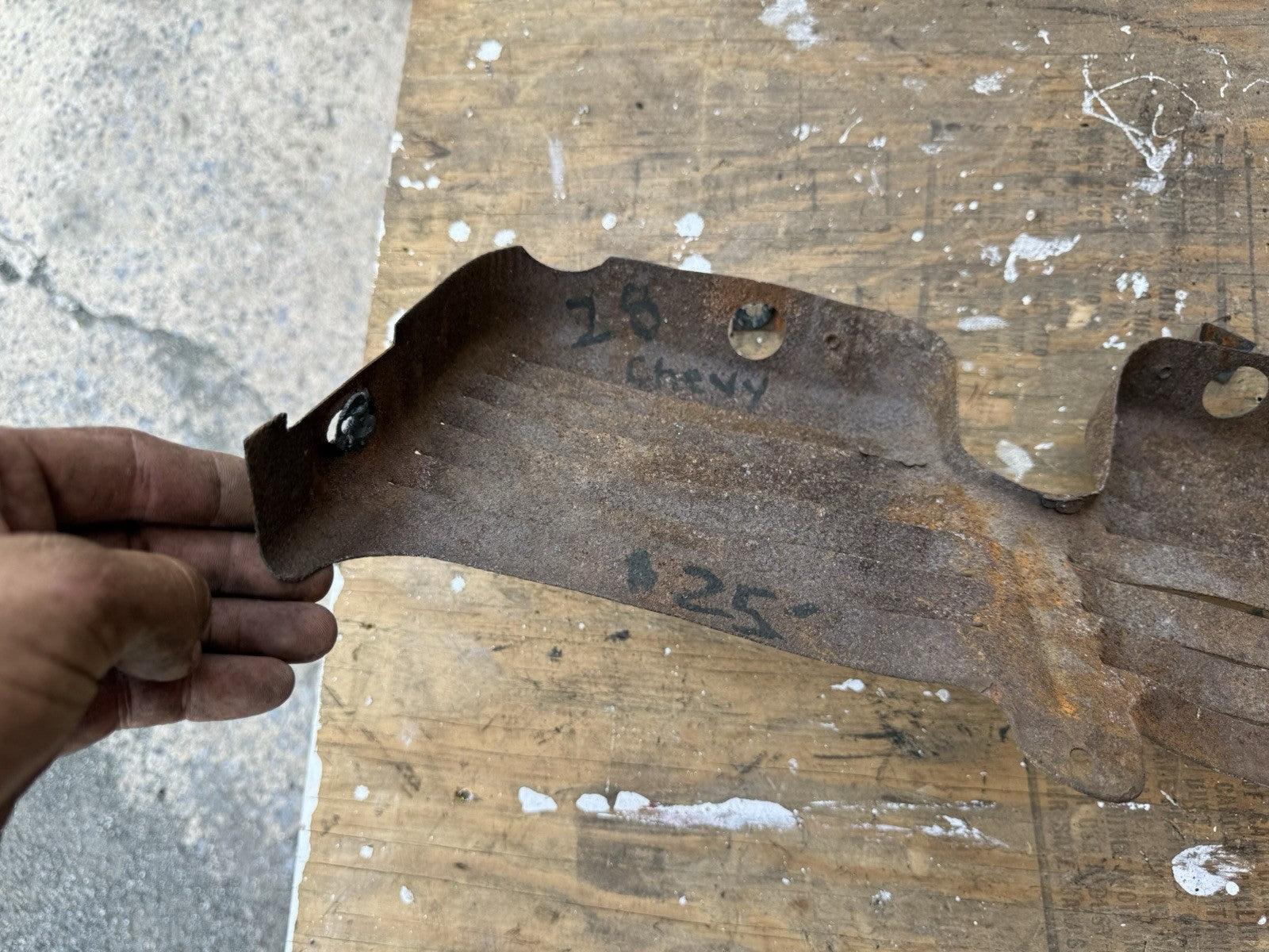 47718133