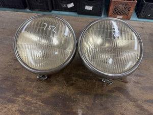 Pair Of 1932 Ford Passenger Car Complete Headlights Coupe Sedan Roadster