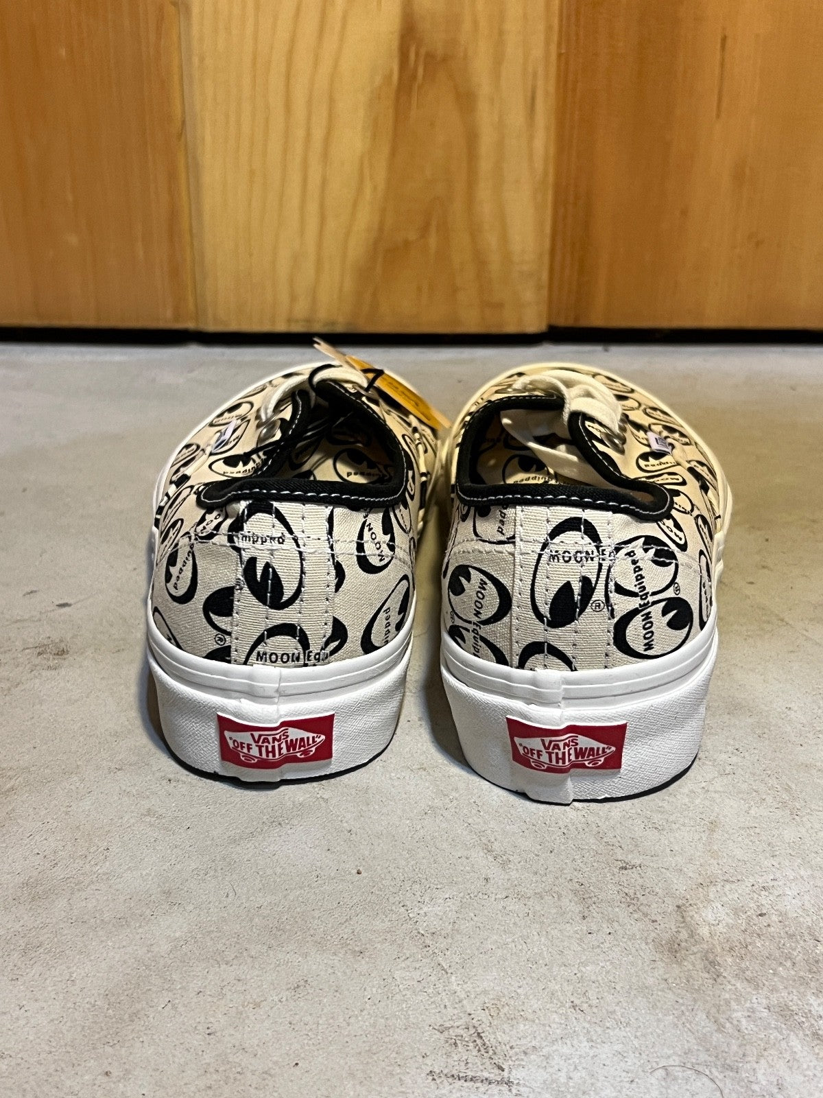 DS NWB Size 7 - VANS Mooneyes x Authentic 44 DX Anaheim Factory