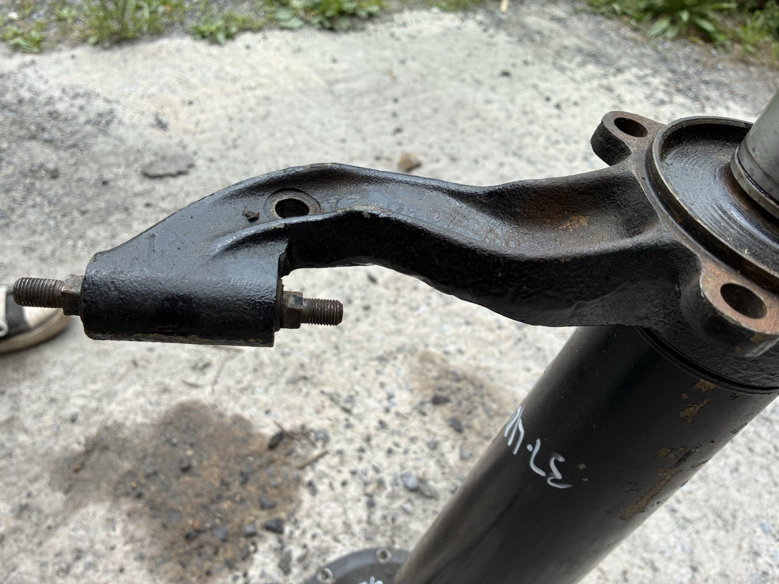 1937 1938 1939 1940 Ford Banjo Rear Axle Bell Left Side Coupe