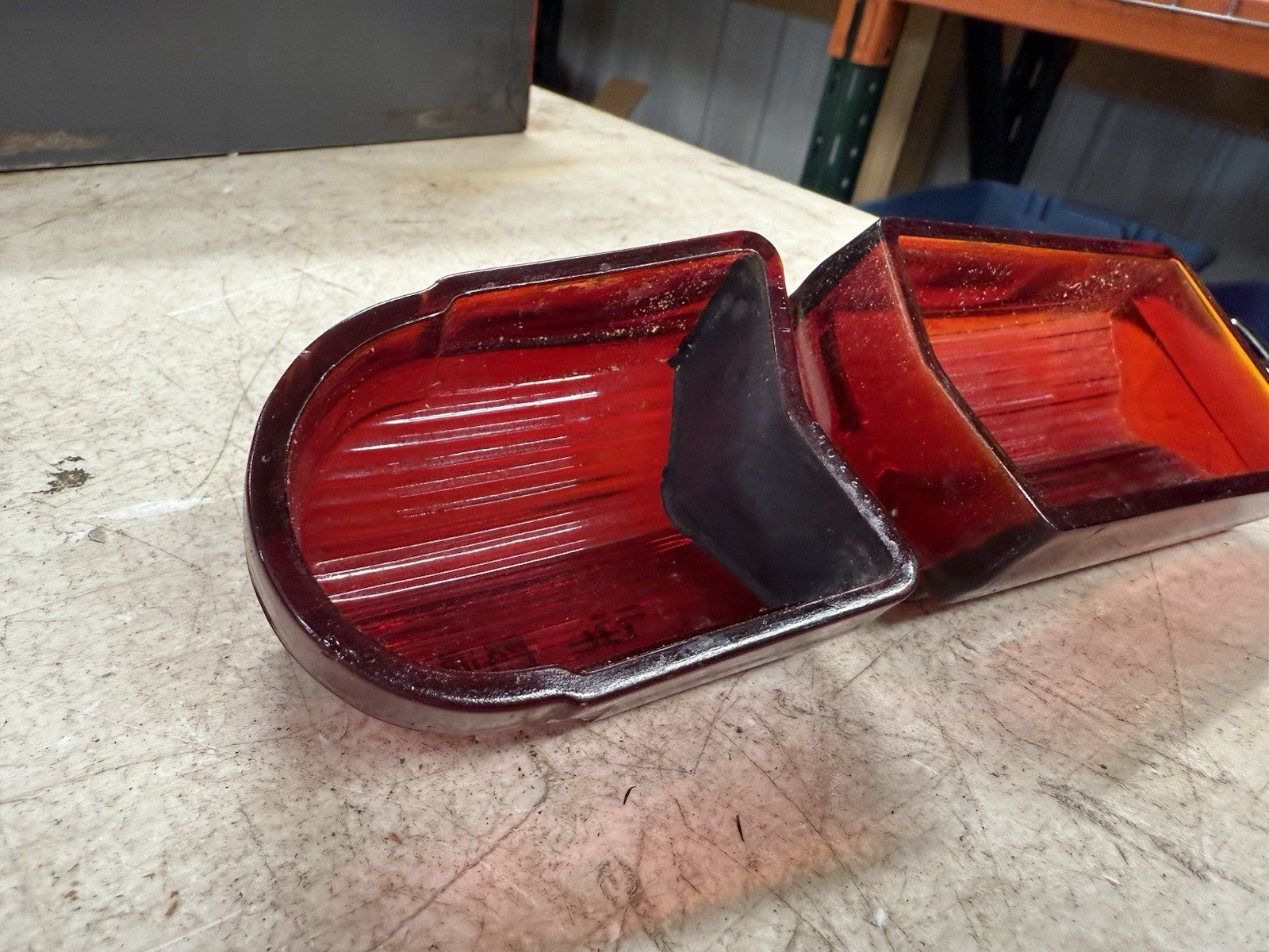 TAIL LIGHT LAMP GLASS LENSES GUIDE R-52 1942 1946 1947 CADILLAC