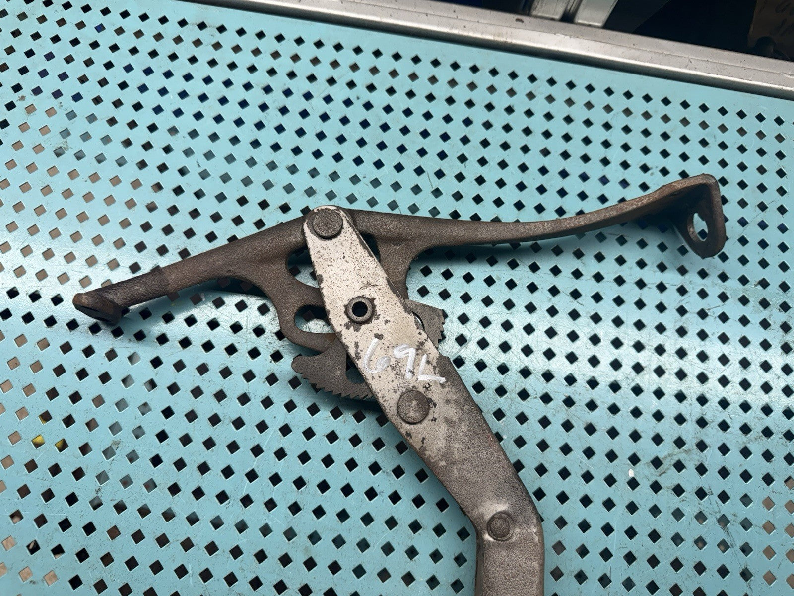 47194092