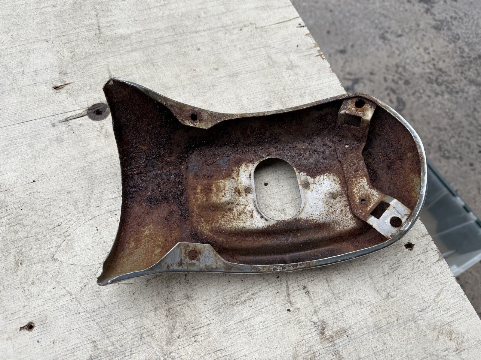 47563312