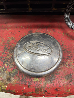 1934 1935 FORD V8 ~ Spare Tire Locking Hubcap No Key