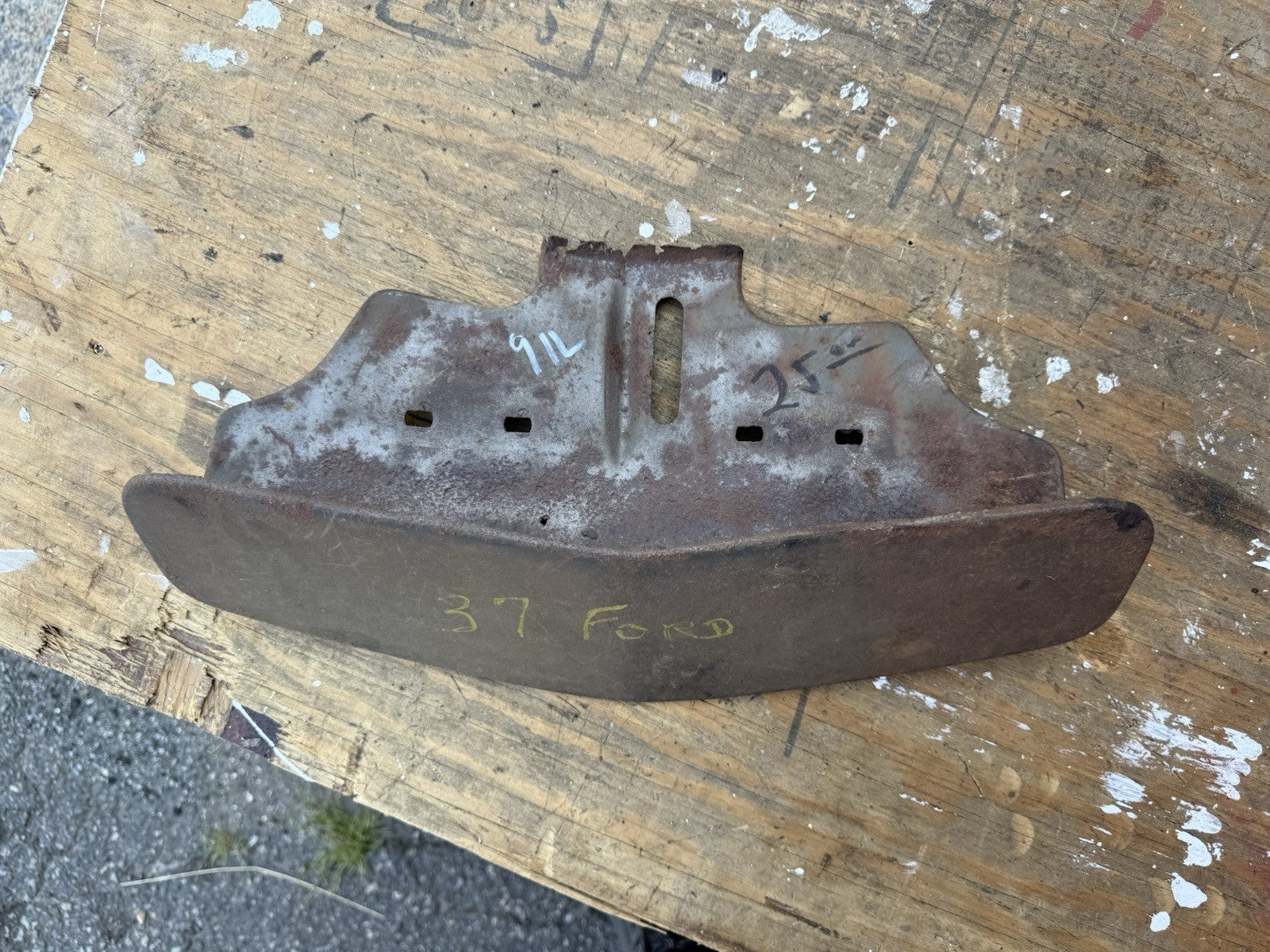 47717318