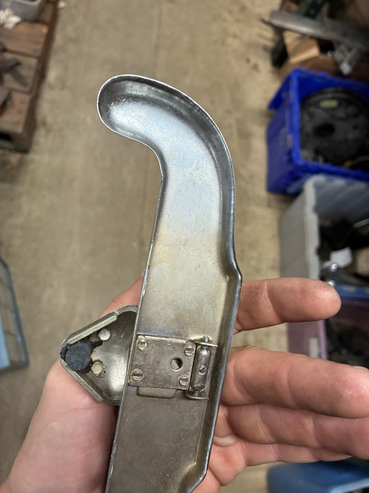 47735252