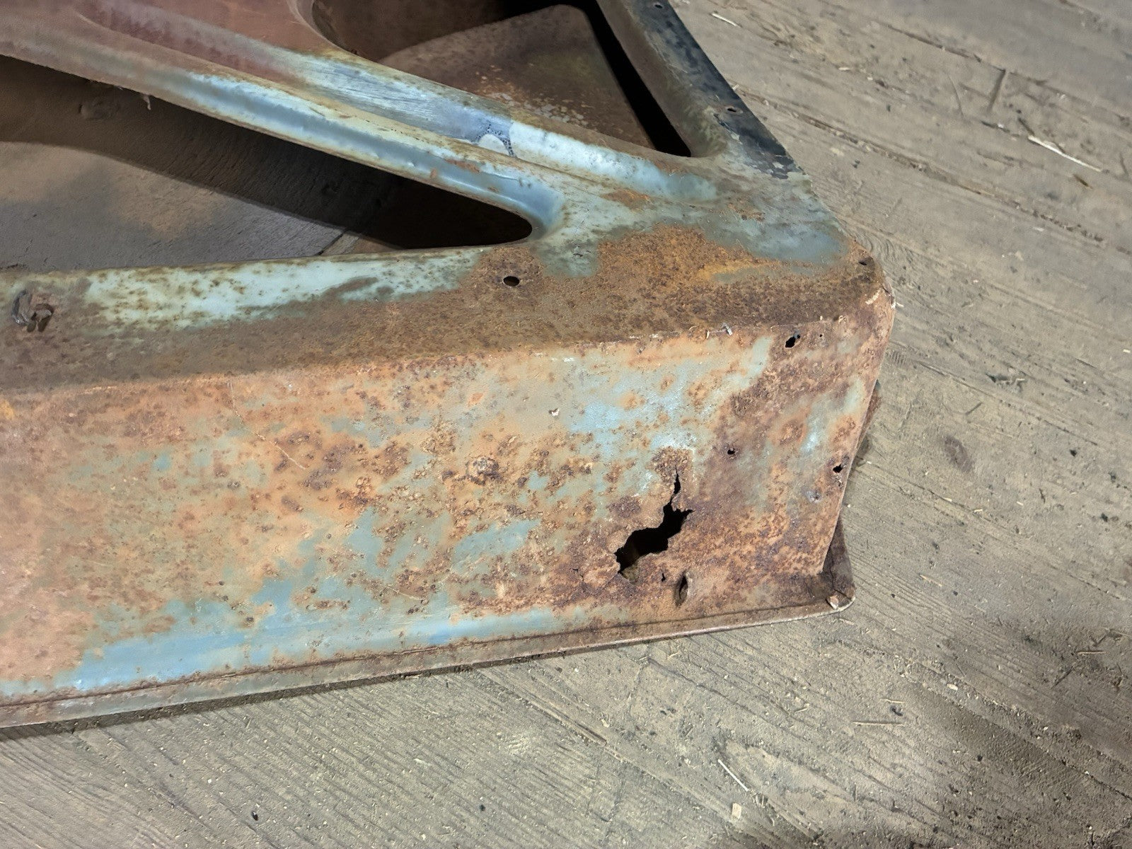 1946 1947 1948 Ford Long Door Coupe Drivers Door Original – Iron