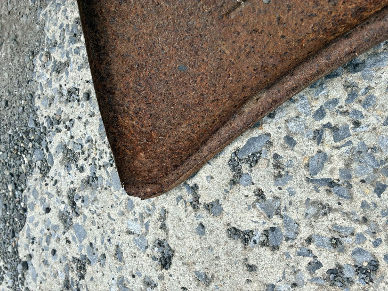 47328501