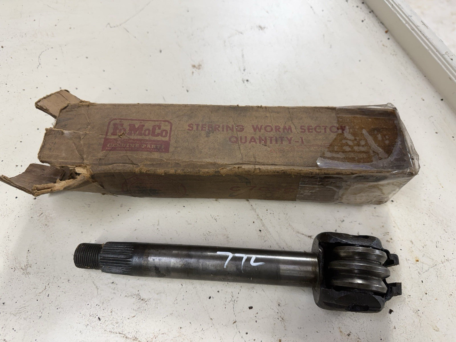 NOS 1952 1953 Ford steering worm sector AB-3575-B Ford Sedan