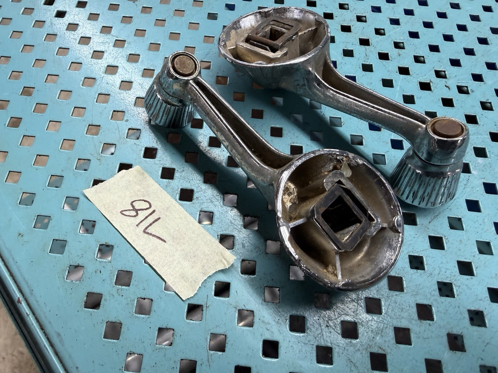 47029918