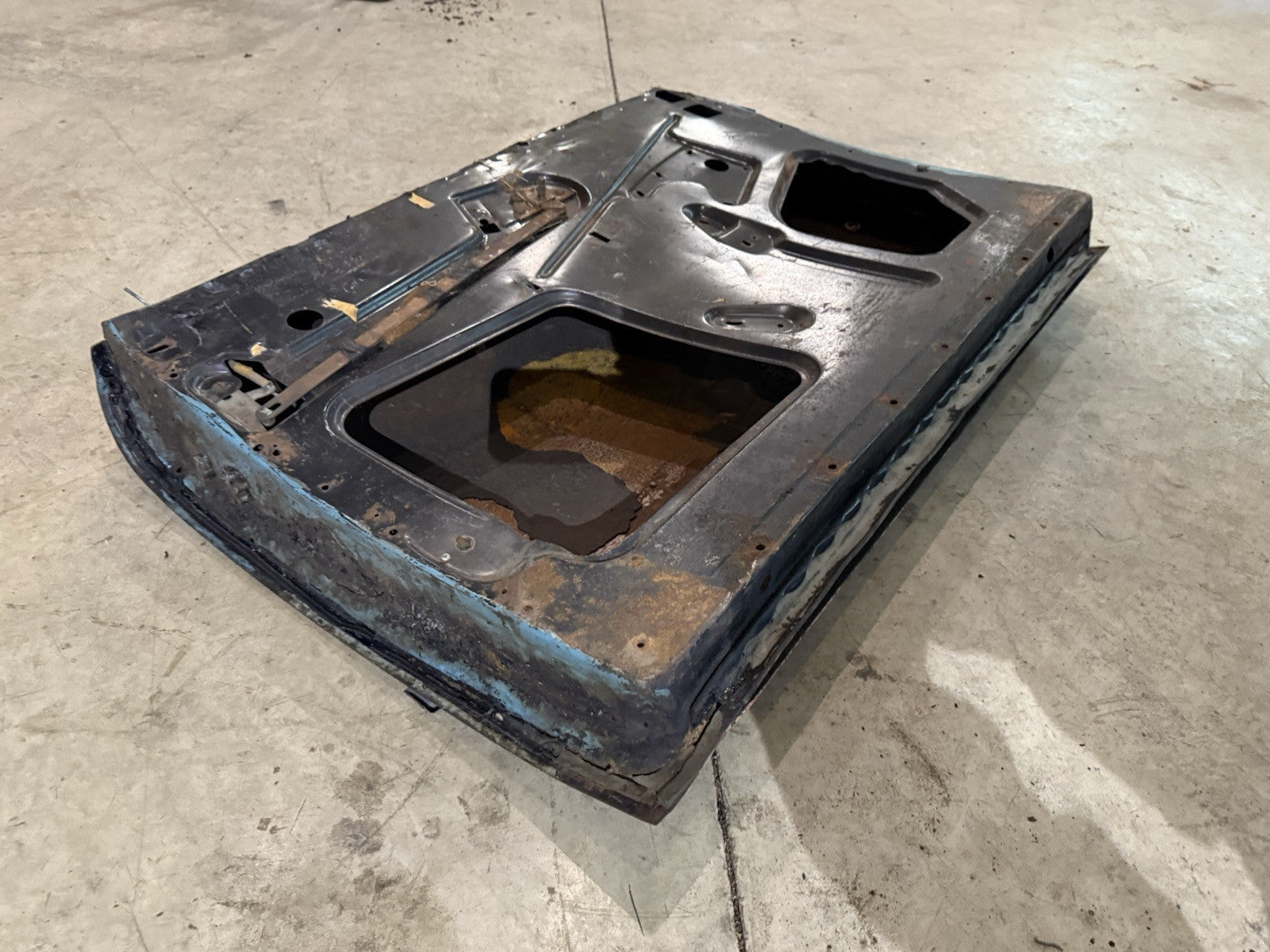 1950 1951 Ford Shoebox Convertible Drivers Door – Iron Trap Garage