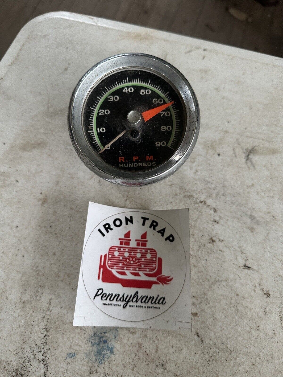 Sun tachometer vintage SST-90 Green line 9000 rpm Gasser Hot Rod